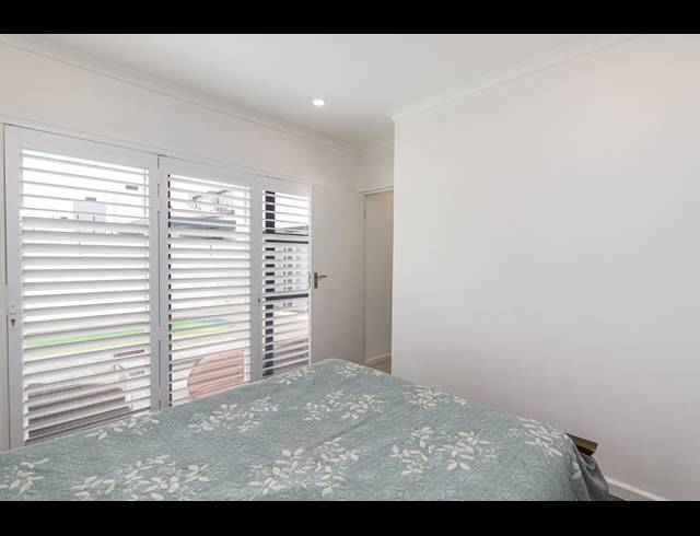 3 BEDROOM FREEHOLD FOR SALE IN SANDOWN